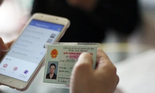 Vừa nộp ảnh, khách hàng vừa lo nhà mạng làm lộ thông tin cá nhân