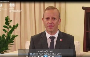 Đại sứ Anh tại Việt Nam lên tiếng về vụ 39 thi thể trong container