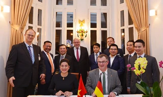 Tập đoàn Aone Deutschland AG (Đức) và Công ty CP nước AquaOne (Việt Nam) đã ký "Biên bản ghi nhớ hợp tác về việc tối ưu hoá và vận hành các nhà máy nước cho AquaOne với giá trị 100 triệu USD”.