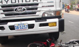 Hai sinh viên thiệt mạng dưới gầm xe tải