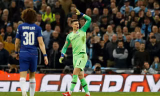 Thủ môn Chelsea, Kepa cãi lệnh HLV Sarri