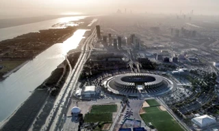 Sân Zayed Sports City nhìn từ xa