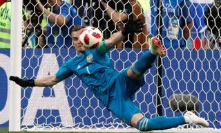 Igor Akinfeev cản phá 2 quả đá 11m của Tây Ban Nha