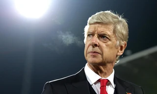 HLV Arsene Wenger đang tự do sau khi chia tay Arsenal vào tháng 5 năm ngoái
