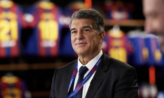 Joan Laporta trở lại ghế chủ tịch Barcelona