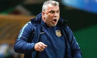 HLV Cosmin Olaroiu có bảng thành tích rất ấn tượng.