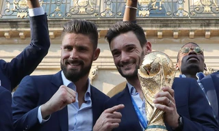 Olivier Giroud và Hugo Lloris sẽ xuống tóc?