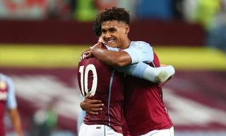 Ollie Watkins và Jack Grealish giúp Aston Villa đè bẹp Liverpool.