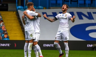 Leeds United chính thức trở lại Ngoại hạng Anh.