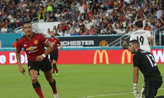 Alexis Sanchez ghi 1 bàn, kiến tạo 1 bàn trước Real Madrid.