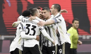 Juventus chấm dứt mạch 27 trận bất bại của AC Milan