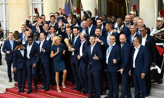 Đội tuyển Pháp mừng công ở dinh Tổng thống