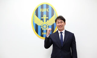 HLV Yoo Sang-chul rạng rỡ ra mắt Incheon