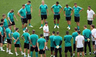 HLV Joachim Low tự tin đánh bại Thụy Điển.
