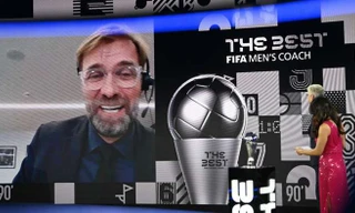 Jurgen Klopp bất ngờ khi vượt qua Hansi Flick ở The Best 2020.