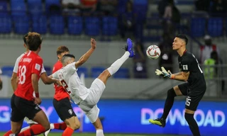 Thủ môn Philippines, Michael Falkesgaard ủng hộ tuyển Thái Lan đi tiếp