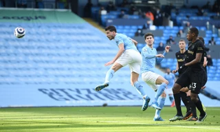 Man City thắng trận thứ 20 liên tiếp, HLV Pep Guardiola lập kỷ lục