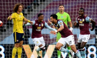 Aston Villa đã thắp lên hy vọng trụ hạng sau trận thắng Arsenal