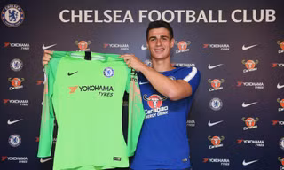  Kepa Arrizabalaga gia nhập Chelsea