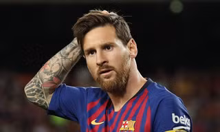  Lionel Messi không có tên trong top 3 cầu thủ xuất sắc nhất châu Âu