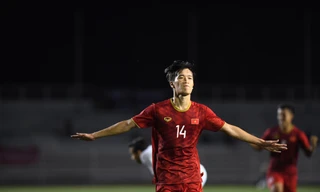 Hoàng Đức ăn mừng bàn thắng quyết định. Ảnh: Tuấn Hải.