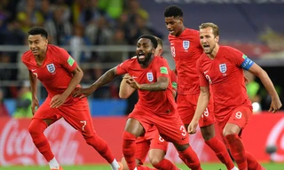 Niềm vui chiến thắng của các cầu thủ Anh sau loạt sút luân lưu cân não.