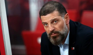Slaven Bilic trở thành cái tên đầu tiên bị "trảm" ở Ngoại hạng Anh.