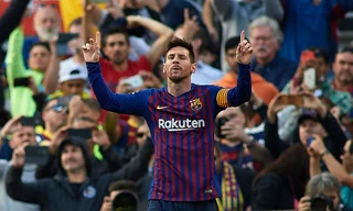 Lionel Messi lập cú đúp đẹp mắt trước Espanyol 