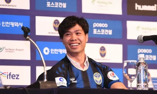 Công Phượng trong lễ ra mắt Incheon United