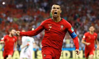 Herve Renard thừa nhận không thể ngăn cản Ronaldo.