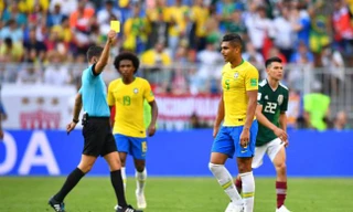 Casemiro bị treo giò ở tứ kết World Cup 2018