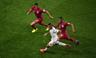 Chủ nhà UAE bất lực trước Qatar