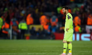 Messi bất lực ở Anfield