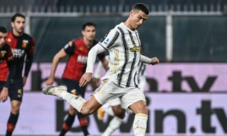 Giúp Juventus ngược dòng, Ronaldo lập siêu kỷ lục của thế kỷ 21 