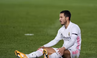 Eden Hazard đang trở thành thương vụ thất bại khó tin của Real Madrid.