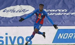 Wilfried Zaha từng sa sút vì không được đến Arsenal.