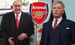 Alisher Usmanov (trái) đồng ý bán 30% cổ phiếu Arsenal cho Stan Kroenke