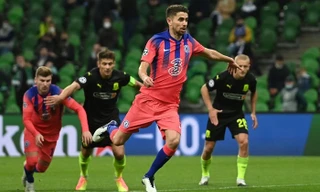 Jorginho lần thứ 2 liên tiếp bỏ lỡ cơ hội trên chấm 11m