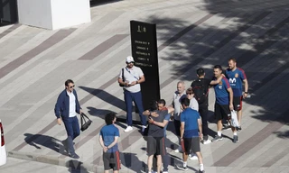 HLV Julen Lopetegui xách va li về nước sớm.