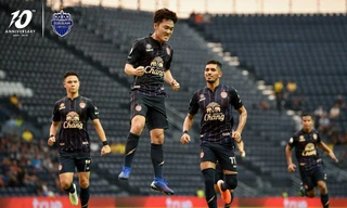 Xuân Trường tỏa sáng trong màu áo Buriram.