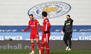 HLV Liverpool ‘giương cờ trắng’ sau trận thua thảm Leicester