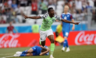 Musa ăn mừng bàn mở tỷ số