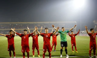 Tuyển Việt Nam ăn mừng chiến thăng trước Campuchia. Ảnh: Như Ý