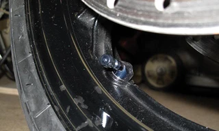 Những thiết kế bất tiện trên xe máy