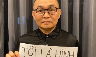 Ở nhà tránh dịch, danh hài Xuân Hinh rửa chân cho... vợ