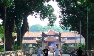 Rằm tháng 7 giữa dịch COVID: Chùa, phủ Hà Nội vắng người cúng lễ