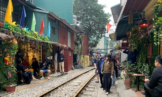 Cà phê đường tàu xuất hiện trở lại bất chấp lệnh cấm