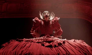 Coachella 2025: Lady Gaga biến sa mạc Indio thành sân khấu Broadway siêu thực