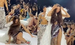 Lần đầu tiên bị vấp ngã trên sàn diễn, Hoa hậu Thùy Tiên nói gì mà được cảm thông?