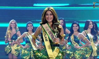 Miss Grand International 2022: Thiên Ân "gói mang về" 2 giải thưởng phụ, ôm Thùy Tiên khóc nức nở